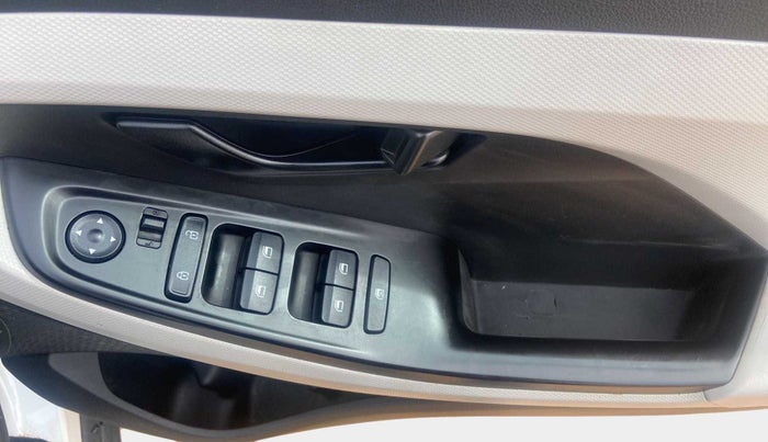 2022 Hyundai Creta EX 1.5 PETROL, Petrol, Manual, 25,492 km, Driver Side Door Panels Control