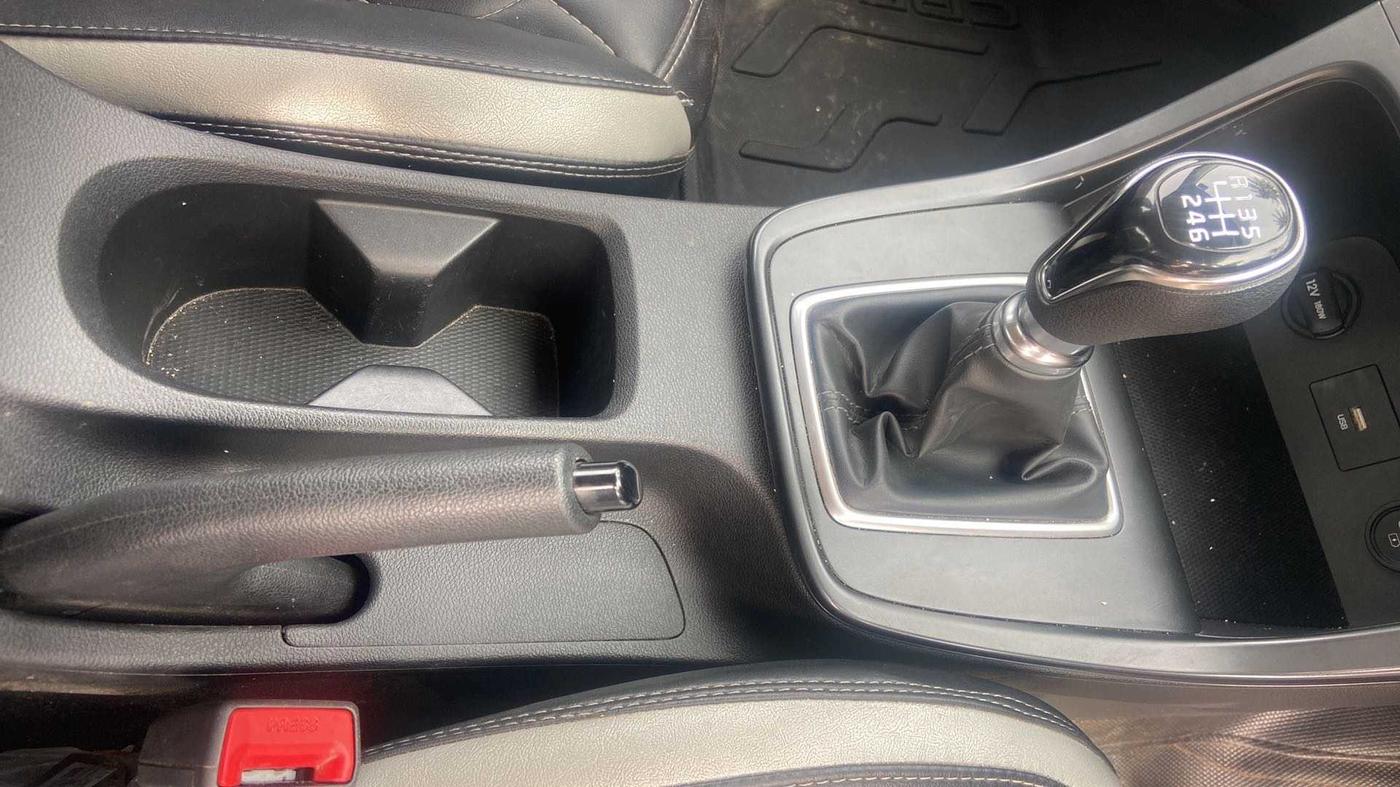2022 Hyundai Creta EX 1.5 PETROL, Petrol, Manual, 25,492 km, Gear Lever