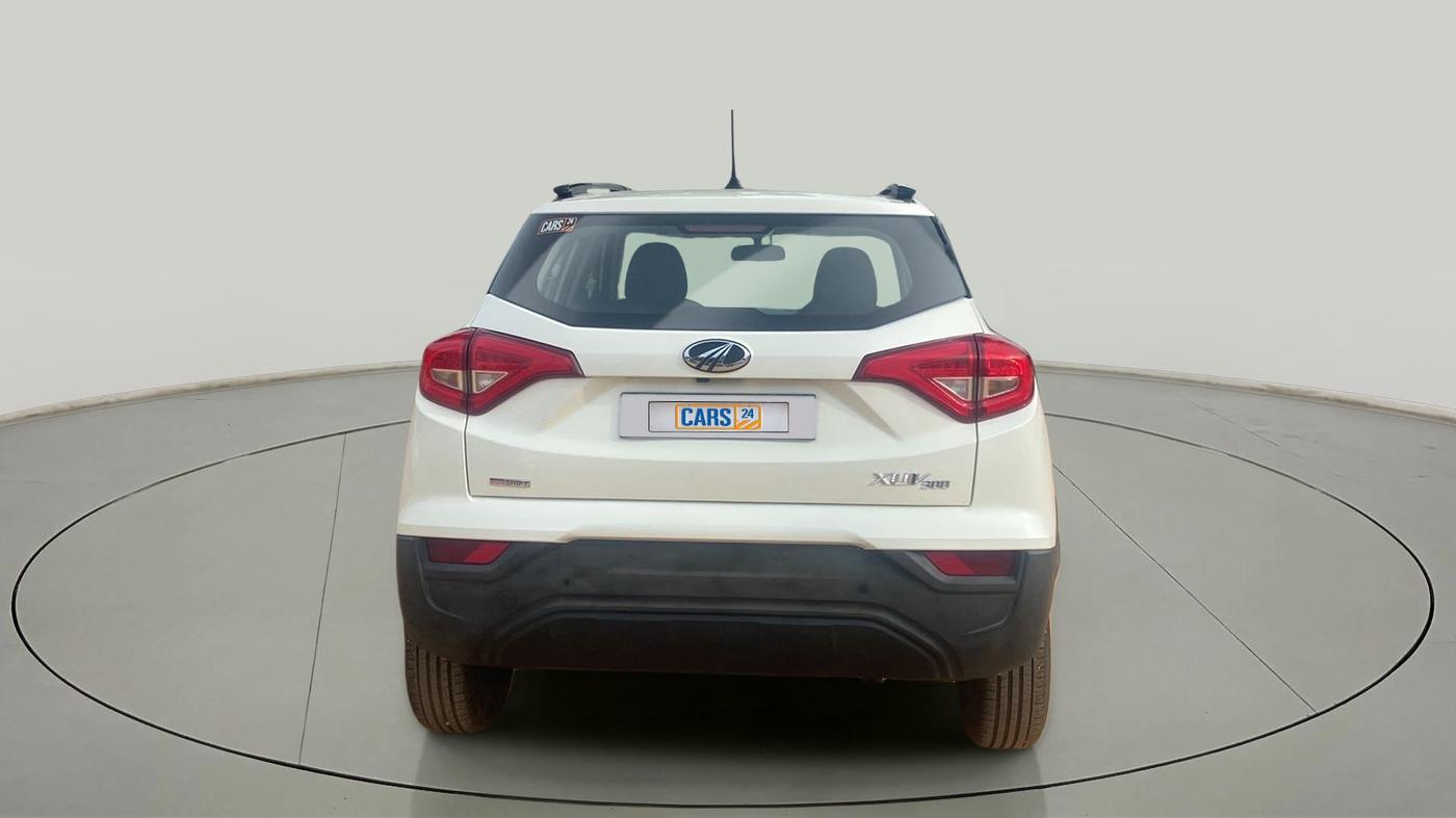 2021 Mahindra XUV300 W6 1.2 PETROL AMT, Petrol, Automatic, 7,897 km, Back/Rear