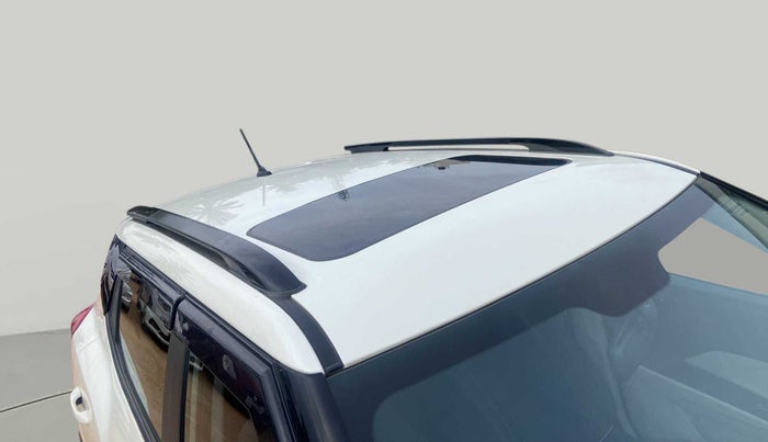2021 Mahindra XUV300 W6 1.2 PETROL AMT, Petrol, Automatic, 7,897 km, Roof
