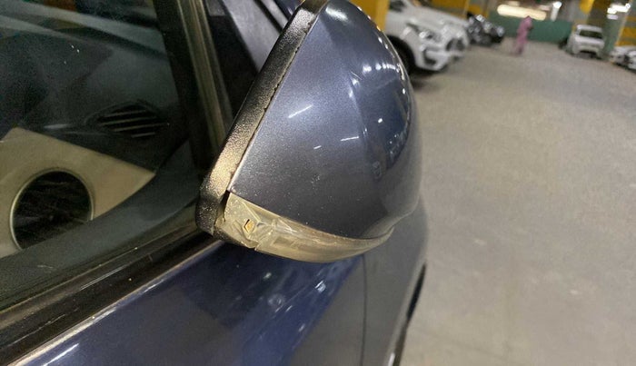 2015 Hyundai Grand i10 ASTA AT 1.2 KAPPA VTVT, Petrol, Automatic, 63,287 km, Right rear-view mirror - Indicator light has minor damage