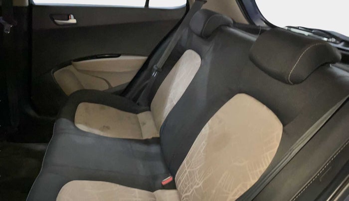 2015 Hyundai Grand i10 ASTA AT 1.2 KAPPA VTVT, Petrol, Automatic, 63,287 km, Right Side Rear Door Cabin