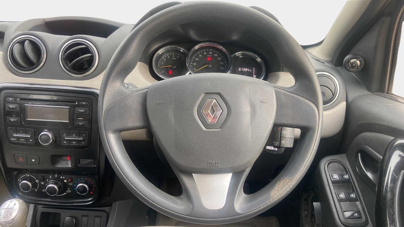 2015 Renault Duster 85 PS RXL DIESEL, Diesel, Manual, 67,527 km, Steering Wheel Close Up