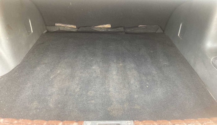 2015 Renault Duster 85 PS RXL DIESEL, Diesel, Manual, 67,527 km, Boot Inside