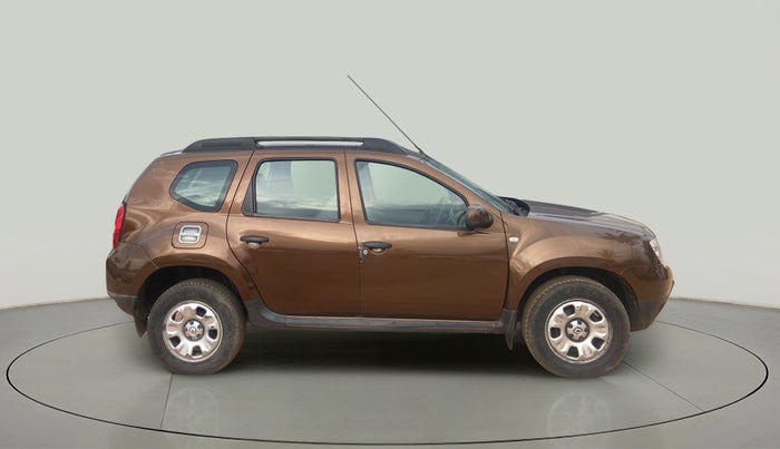 2015 Renault Duster 85 PS RXL DIESEL, Diesel, Manual, 67,527 km, Right Side View