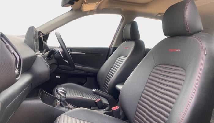 2021 KIA SONET GTX PLUS 1.5 AT, Diesel, Automatic, 28,119 km, Right Side Front Door Cabin
