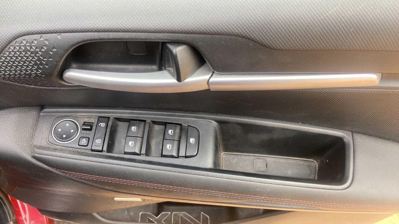 2021 KIA SONET GTX PLUS 1.5 AT, Diesel, Automatic, 28,119 km, Driver Side Door Panels Control
