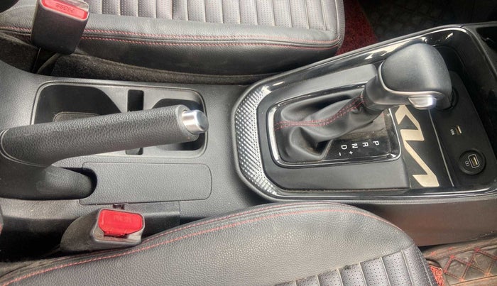 2021 KIA SONET GTX PLUS 1.5 AT, Diesel, Automatic, 28,119 km, Gear Lever