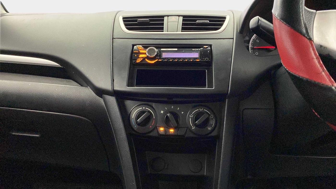 2013 Maruti Swift VXI, Petrol, Manual, 42,891 km, Air Conditioner