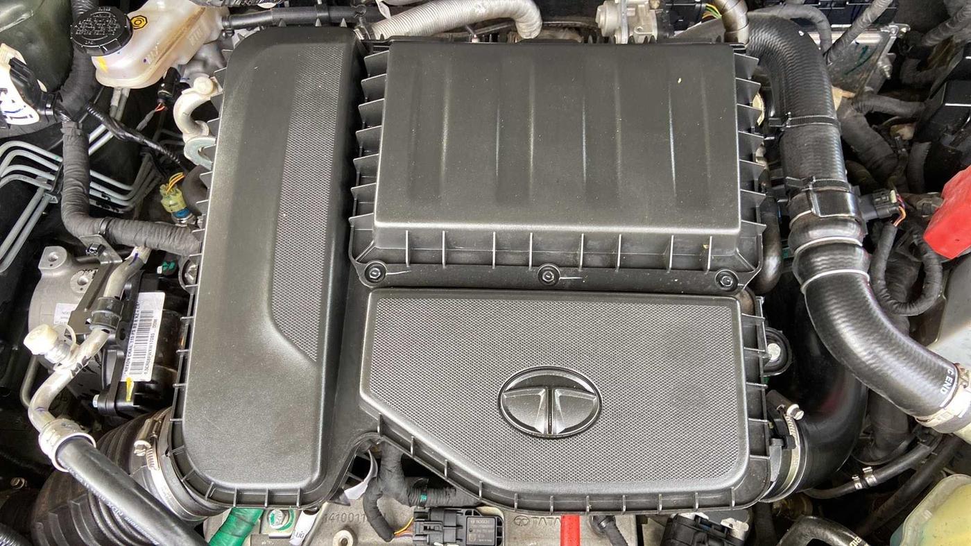 2023 Tata NEXON XZ PLUS DIESEL SUNROOF, Diesel, Manual, 21,181 km, Open Bonet
