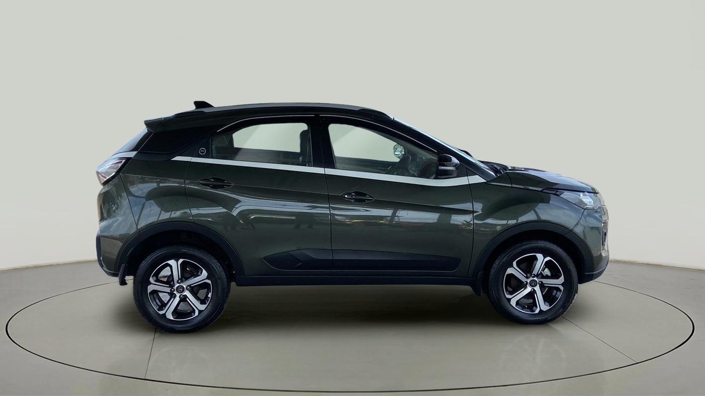 2023 Tata NEXON XZ PLUS DIESEL SUNROOF, Diesel, Manual, 21,181 km, Right Side View
