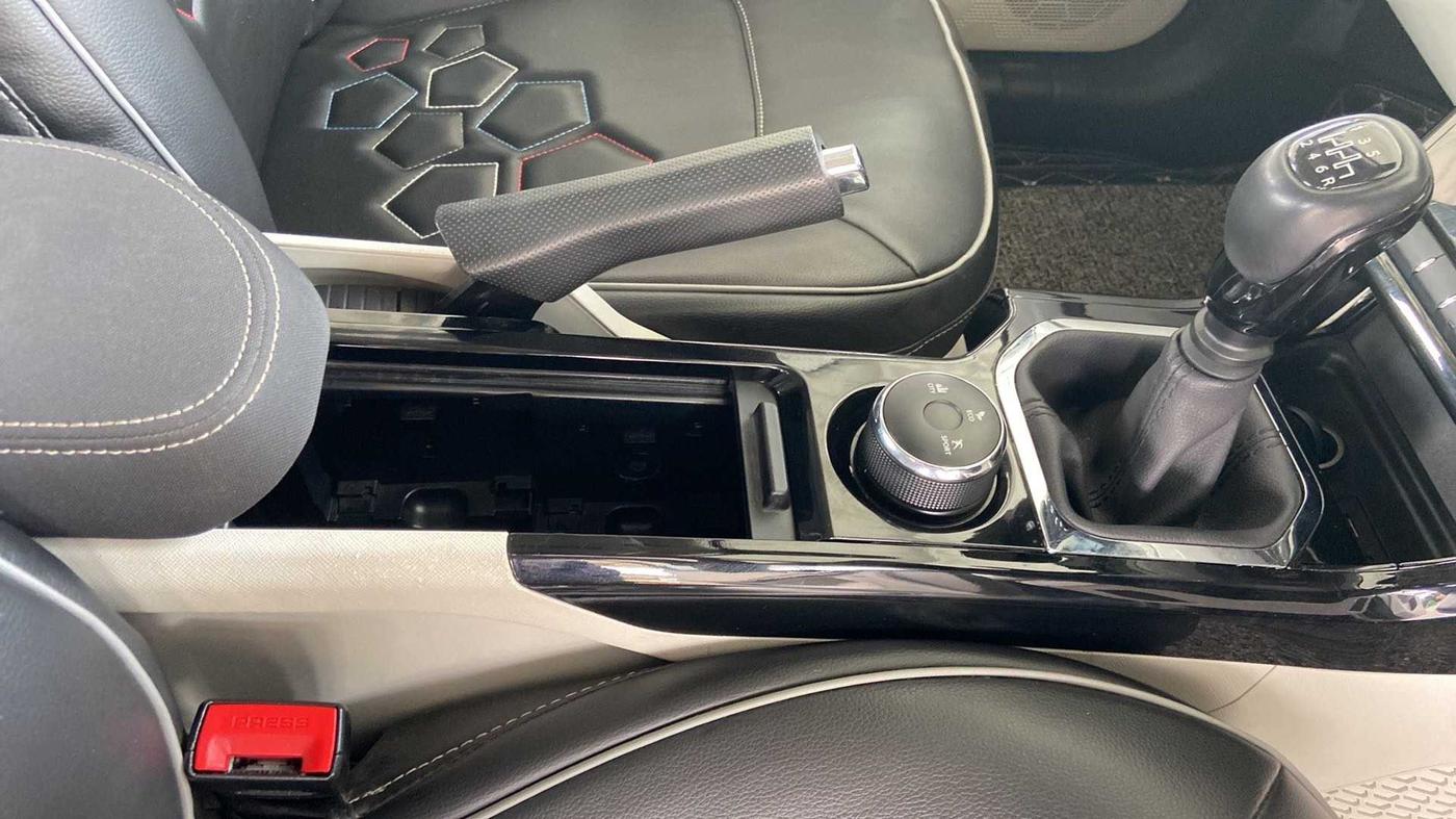2023 Tata NEXON XZ PLUS DIESEL SUNROOF, Diesel, Manual, 21,181 km, Gear Lever