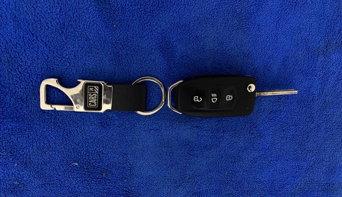 2022 Tata Tiago XT PETROL, Petrol, Manual, 19,666 km, Key Close Up