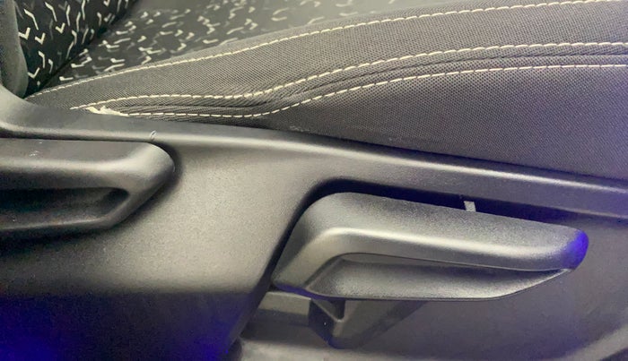 2022 Tata Tiago XT PETROL, Petrol, Manual, 19,666 km, Driver Side Adjustment Panel