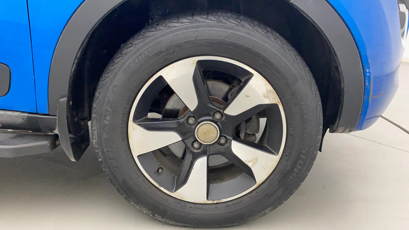 2018 Tata NEXON XZ PLUS DIESEL, Diesel, Manual, 51,869 km, Right Front Wheel
