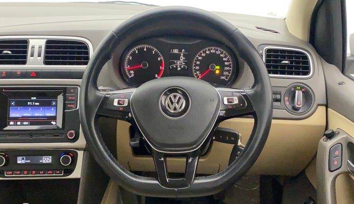 2016 Volkswagen Vento HIGHLINE PETROL AT, Petrol, Automatic, 71,277 km, Steering Wheel Close Up