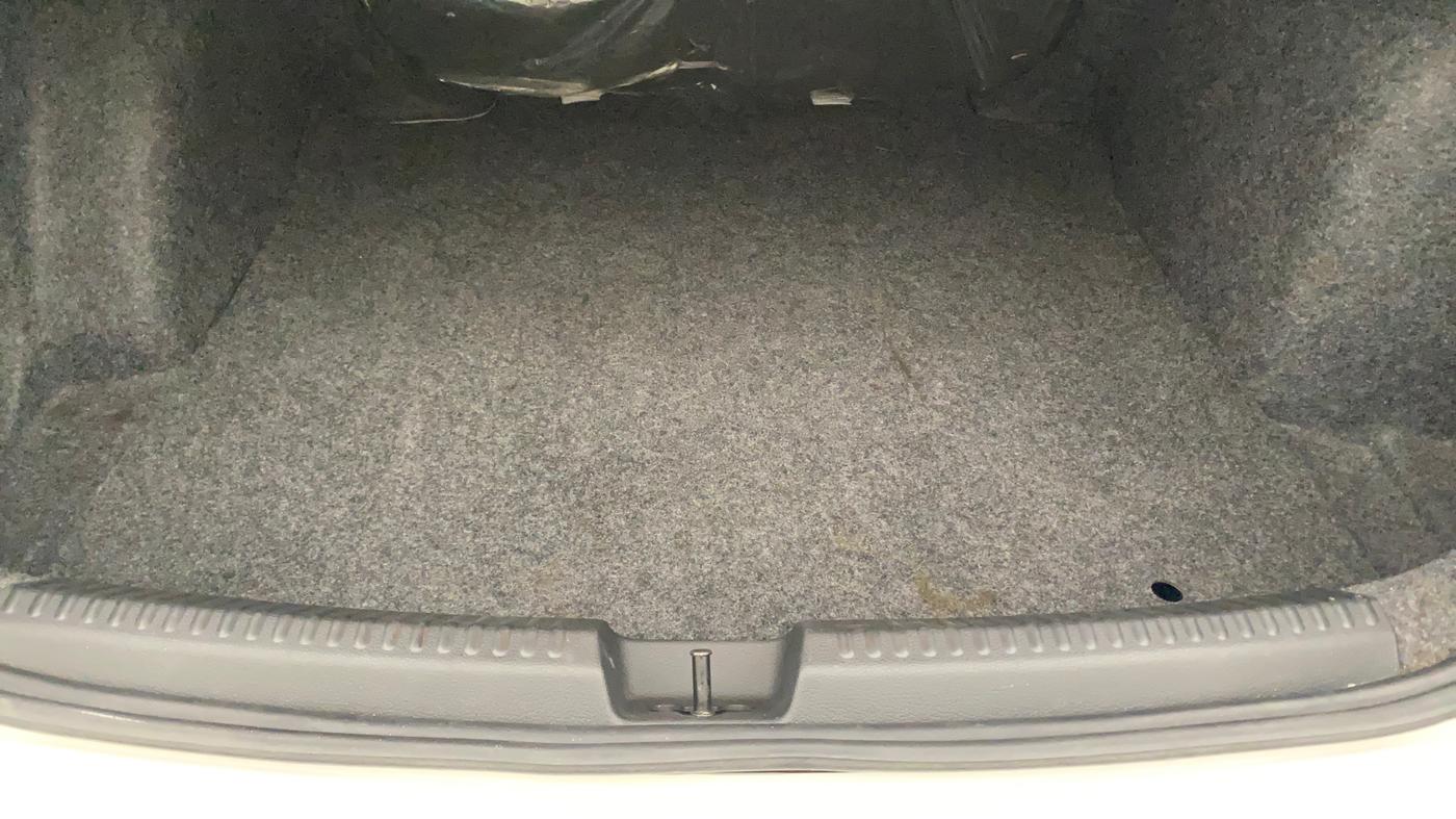 2016 Volkswagen Vento HIGHLINE PETROL AT, Petrol, Automatic, 71,277 km, Boot Inside