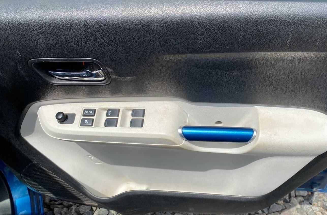 2018 Maruti IGNIS DELTA 1.2, Petrol, Manual, 54,988 km, Driver Side Door Panels Control