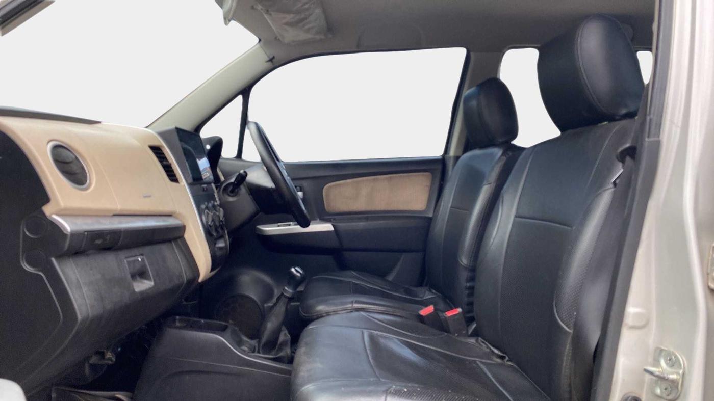 2017 Maruti Wagon R 1.0 LXI CNG, CNG, Manual, 58,845 km, Right Side Front Door Cabin