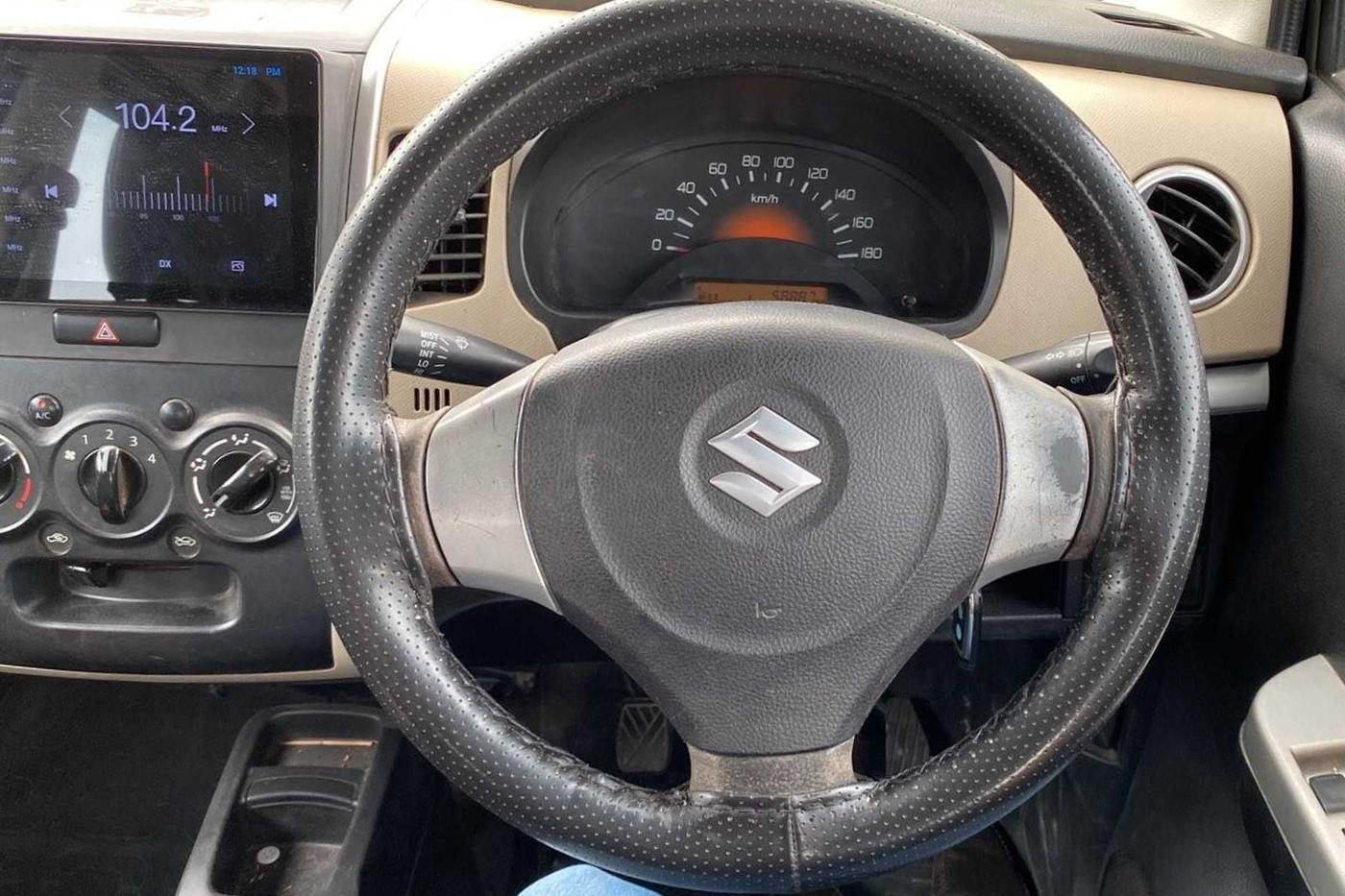 2017 Maruti Wagon R 1.0 LXI CNG, CNG, Manual, 58,845 km, Steering Wheel Close Up