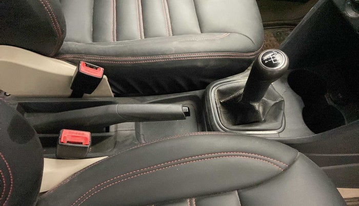 2011 Volkswagen Polo TRENDLINE 1.2L PETROL, Petrol, Manual, 49,229 km, Gear Lever