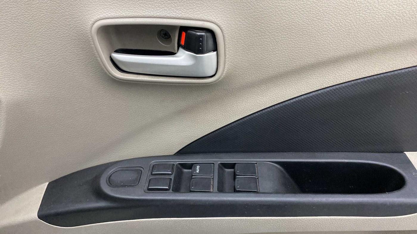 2016 Maruti Celerio VXI AMT, Petrol, Automatic, 69,973 km, Driver Side Door Panels Control
