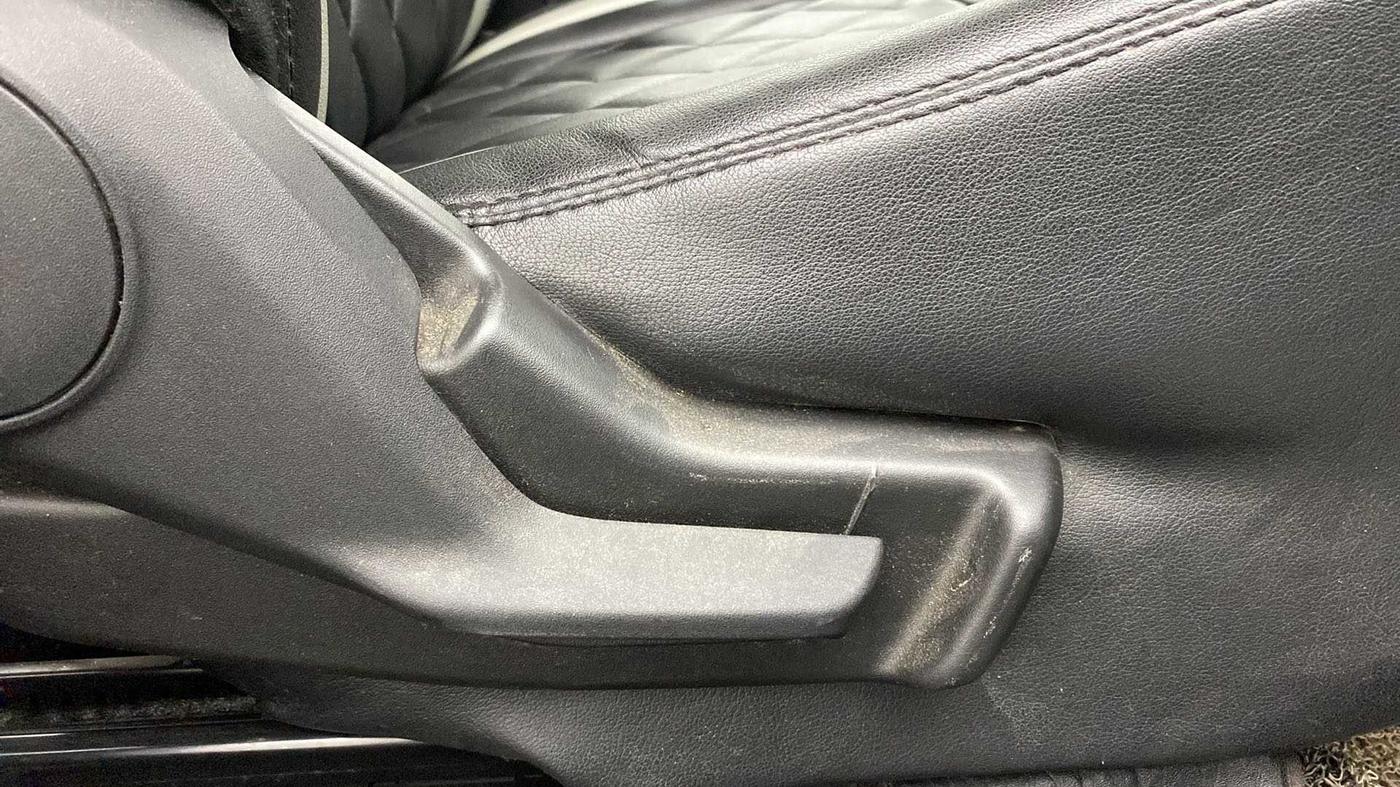 2019 Maruti Baleno DELTA PETROL 1.2, Petrol, Manual, 25,443 km, Driver Side Adjustment Panel
