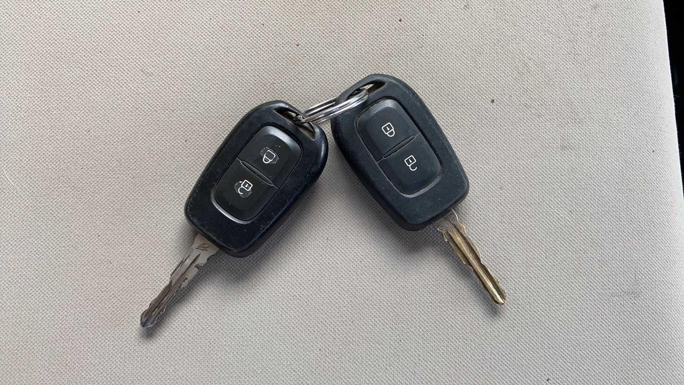 2020 Renault TRIBER RXT, Petrol, Manual, 32,288 km, Key Close Up