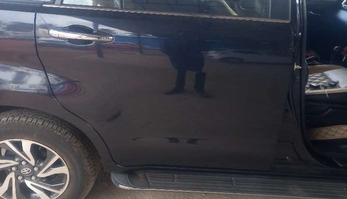 2021 Toyota Innova Crysta 2.4 GX AT 8 STR, Diesel, Automatic, 13,890 km, Right rear door - Minor scratches