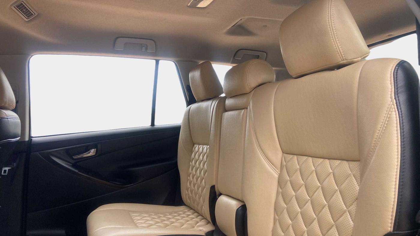 2021 Toyota Innova Crysta 2.4 GX AT 8 STR, Diesel, Automatic, 13,890 km, Right Side Rear Door Cabin