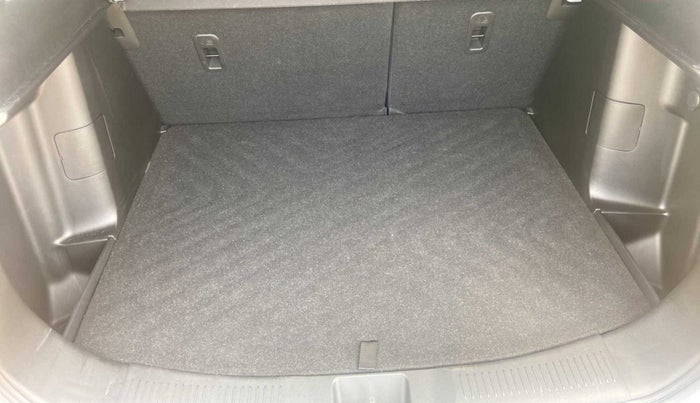 2022 Maruti Grand Vitara ALPHA SMART HYBRID ALLGRIP, Petrol, Manual, 14,358 km, Boot Inside