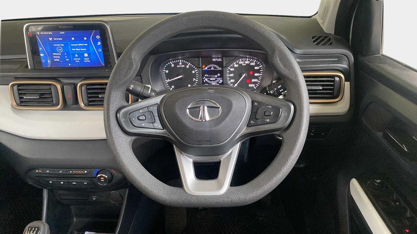 2022 Tata PUNCH ACCOMPLISHED MT, Petrol, Manual, 4,873 km, Steering Wheel Close Up
