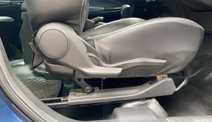 2022 Maruti Baleno ALPHA 1.2 AGS, Petrol, Automatic, 27,630 km, Driver Side Adjustment Panel