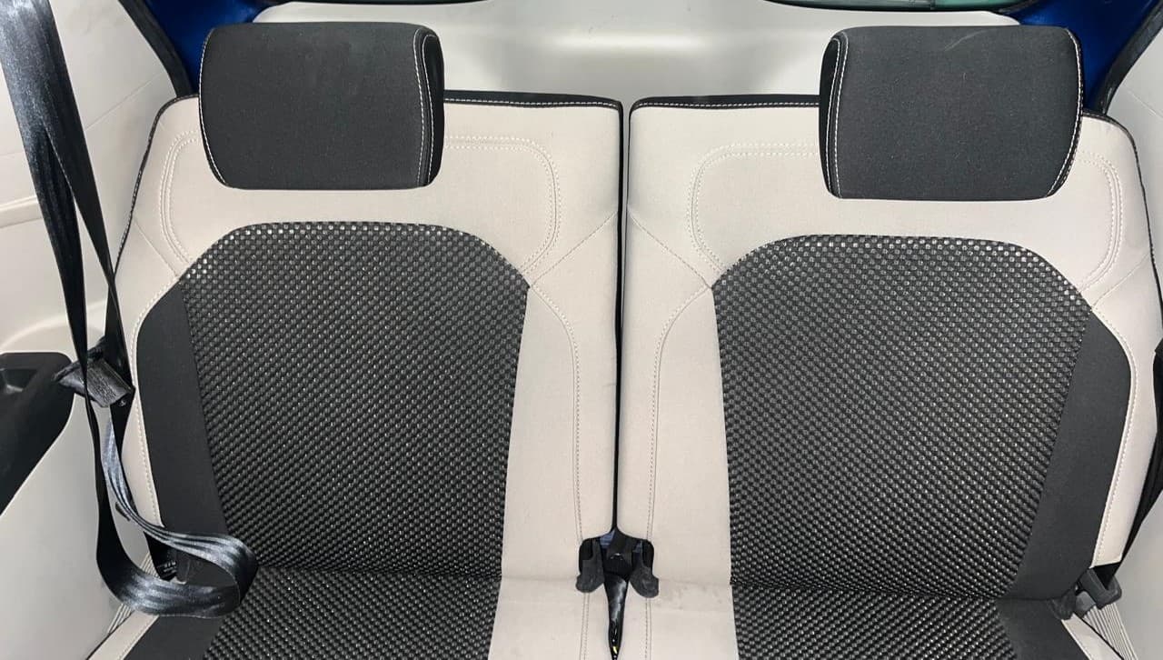 2022 Renault TRIBER RXZ AMT, Petrol, Automatic, 21,921 km, Third Seat Row ( optional )