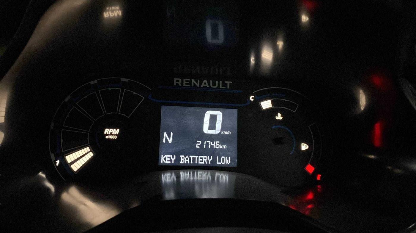 2022 Renault TRIBER RXZ AMT, Petrol, Automatic, 21,921 km, Odometer Image