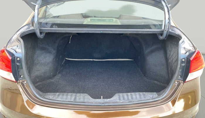 2015 Maruti Ciaz VXI, Petrol, Manual, 35,531 km, Boot Inside