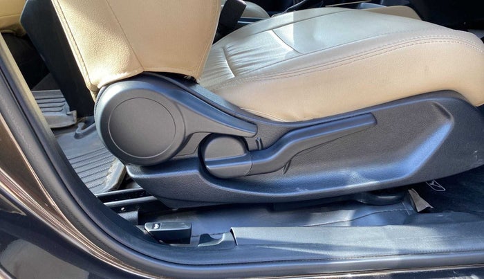 2022 Honda City 1.5L I-VTEC VX, Petrol, Manual, 12,425 km, Driver Side Adjustment Panel