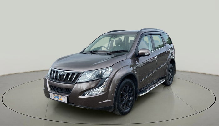 2018 Mahindra XUV500 W10, Diesel, Manual, 90,195 km, Left Front Diagonal