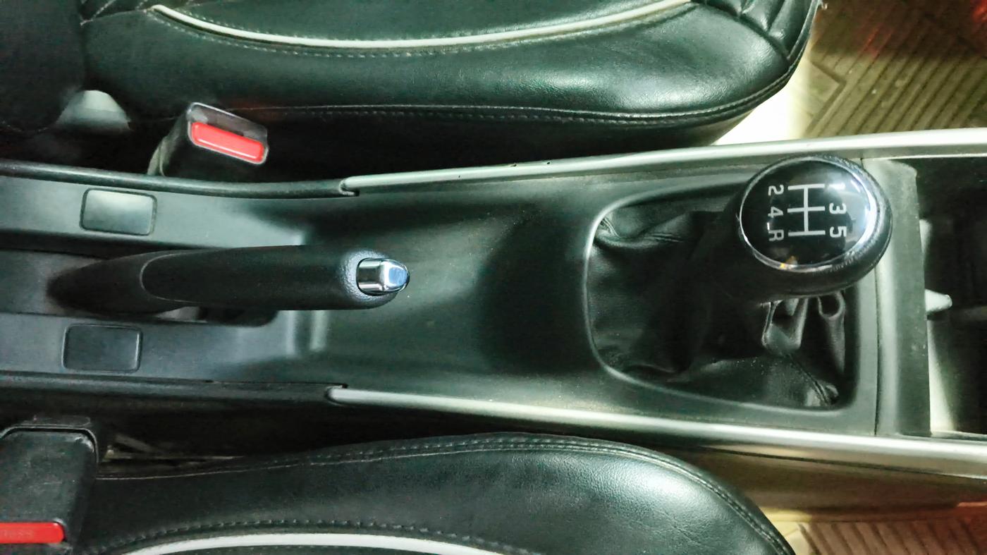 2017 Maruti Baleno ALPHA PETROL 1.2, Petrol, Manual, 1,15,425 km, Gear Lever