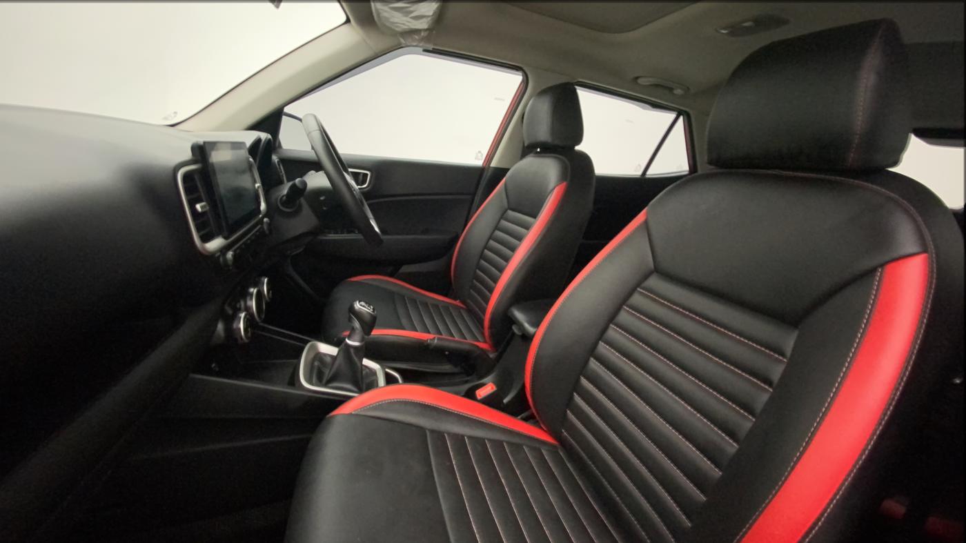 2020 Hyundai VENUE SX 1.0 TURBO, Petrol, Manual, 28,420 km, Right Side Front Door Cabin