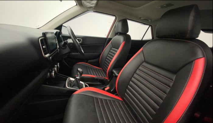 2020 Hyundai VENUE SX 1.0 TURBO, Petrol, Manual, 28,420 km, Right Side Front Door Cabin