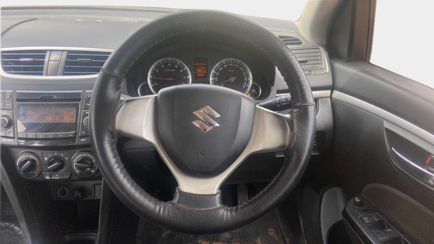 2016 Maruti Swift VXI, Petrol, Manual, 70,069 km, Steering Wheel Close Up