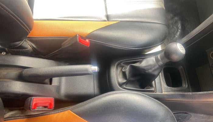 2016 Maruti Swift VXI, Petrol, Manual, 70,069 km, Gear Lever