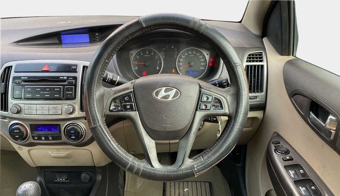 2013 Hyundai i20 SPORTZ 1.2, CNG, Manual, 65,186 km, Steering Wheel Close Up