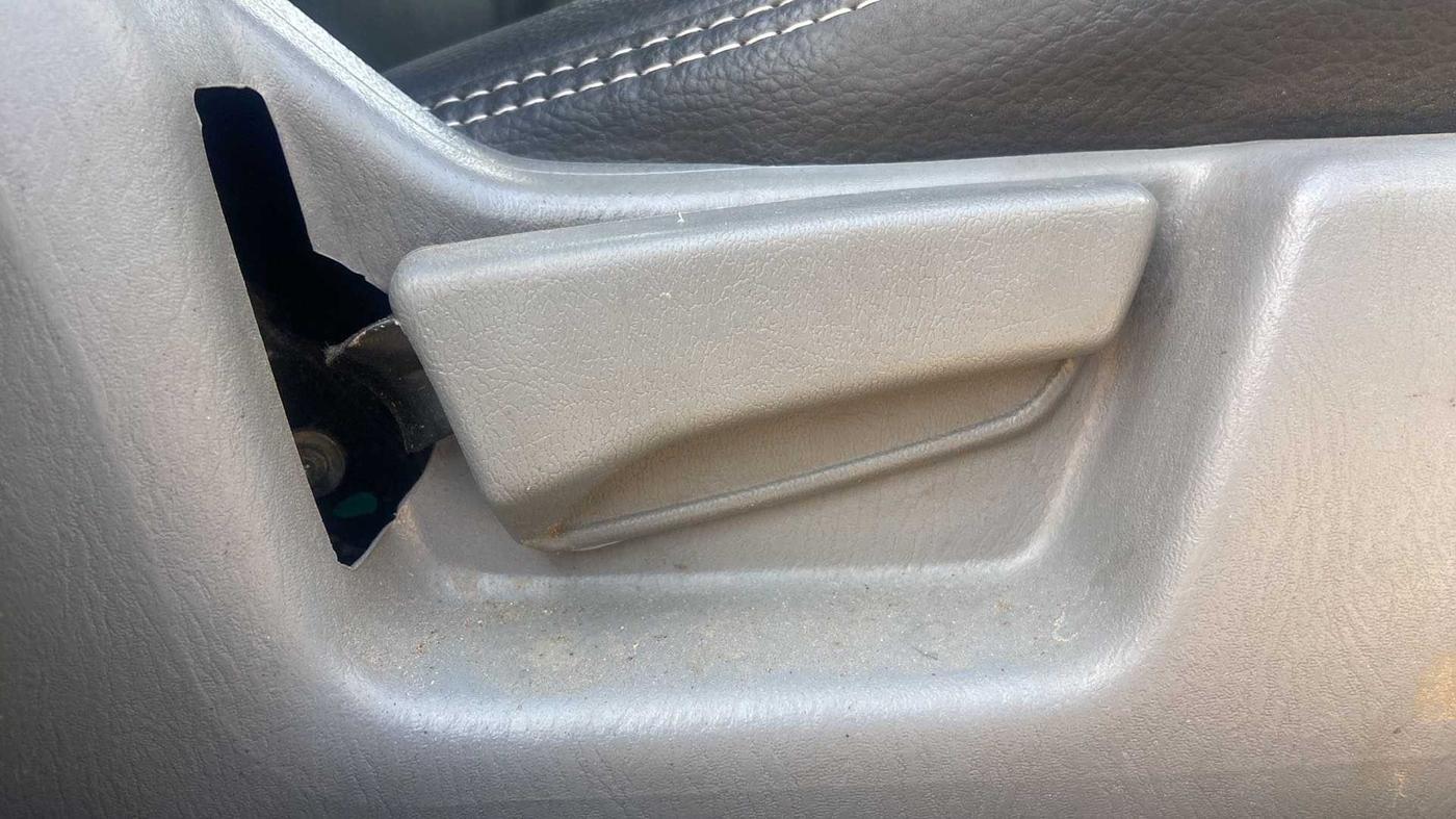 2014 Maruti Alto K10 LXI, Petrol, Manual, 63,819 km, Driver Side Adjustment Panel