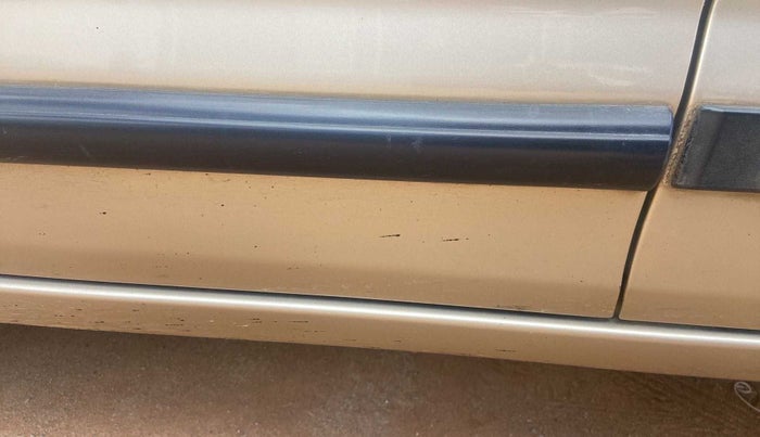 2014 Maruti Alto K10 LXI, Petrol, Manual, 63,819 km, Front passenger door - Slightly dented