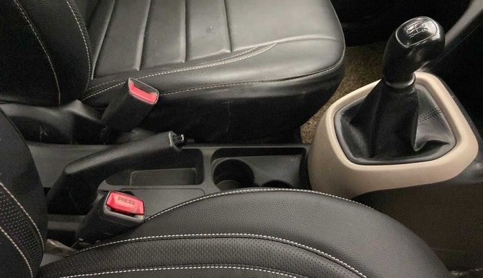 2018 Hyundai Xcent S 1.2, CNG, Manual, 87,732 km, Gear Lever