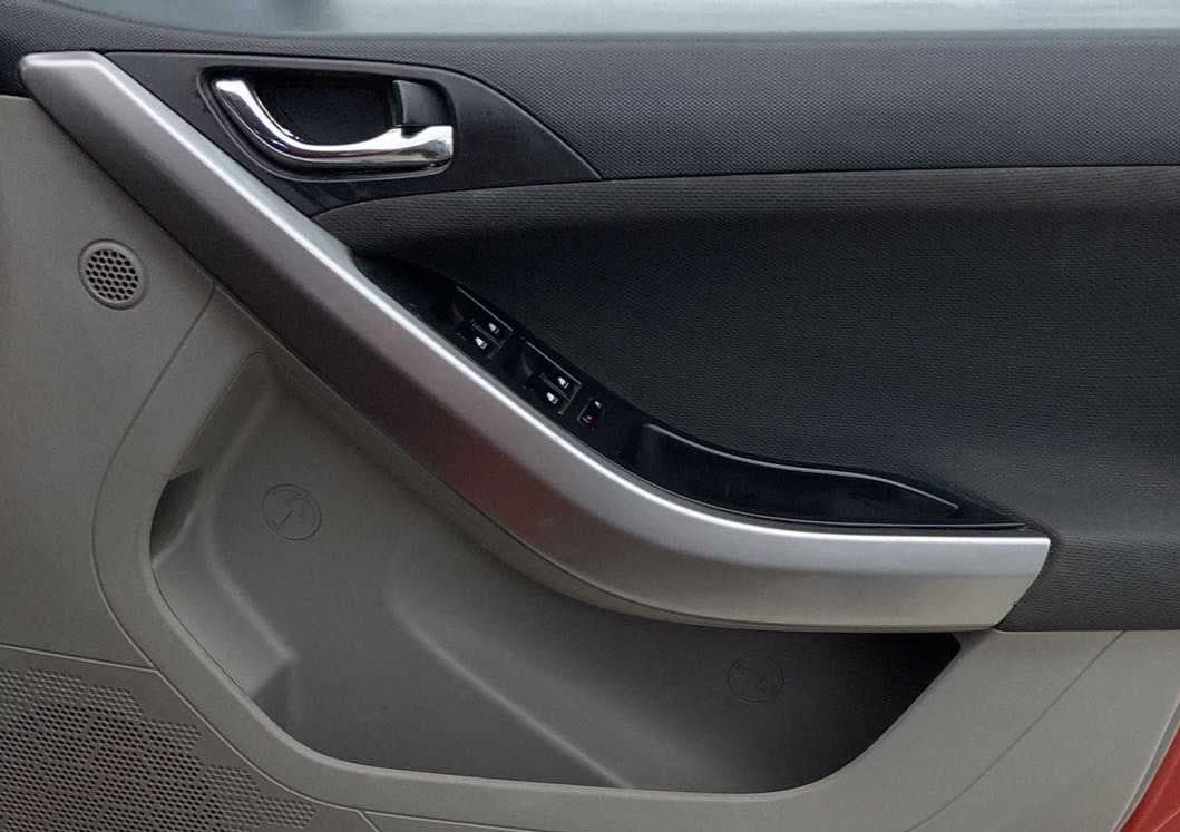 2017 Tata NEXON XZ PLUS PETROL, Petrol, Manual, 40,890 km, Driver Side Door Panels Control