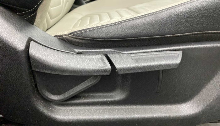 2021 KIA SONET HTX PLUS 1.0 IMT, Petrol, Manual, 26,930 km, Driver Side Adjustment Panel