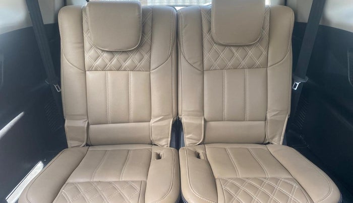 2018 Mahindra XUV500 W7, Diesel, Manual, 46,176 km, Third Seat Row ( optional )
